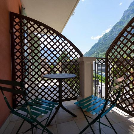 Villa Bellaria Riva del Garda Luaran gambar