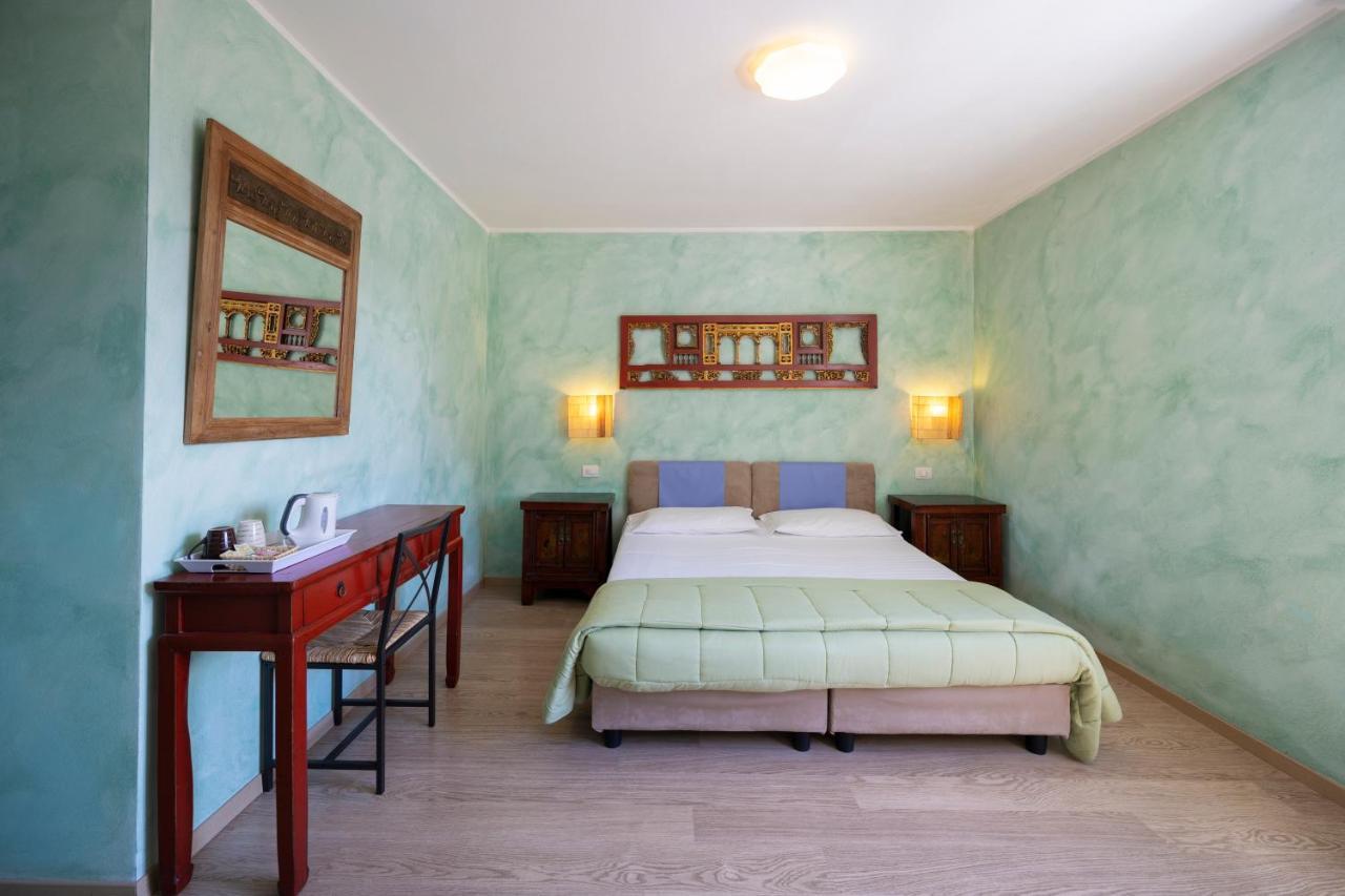 Villa Bellaria Riva del Garda Luaran gambar