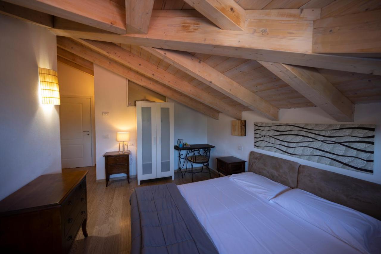 Villa Bellaria Riva del Garda Luaran gambar