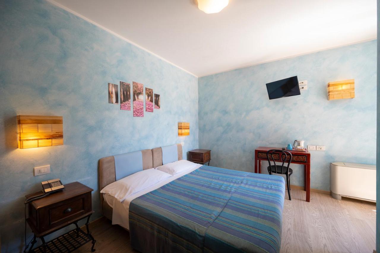 Villa Bellaria Riva del Garda Luaran gambar