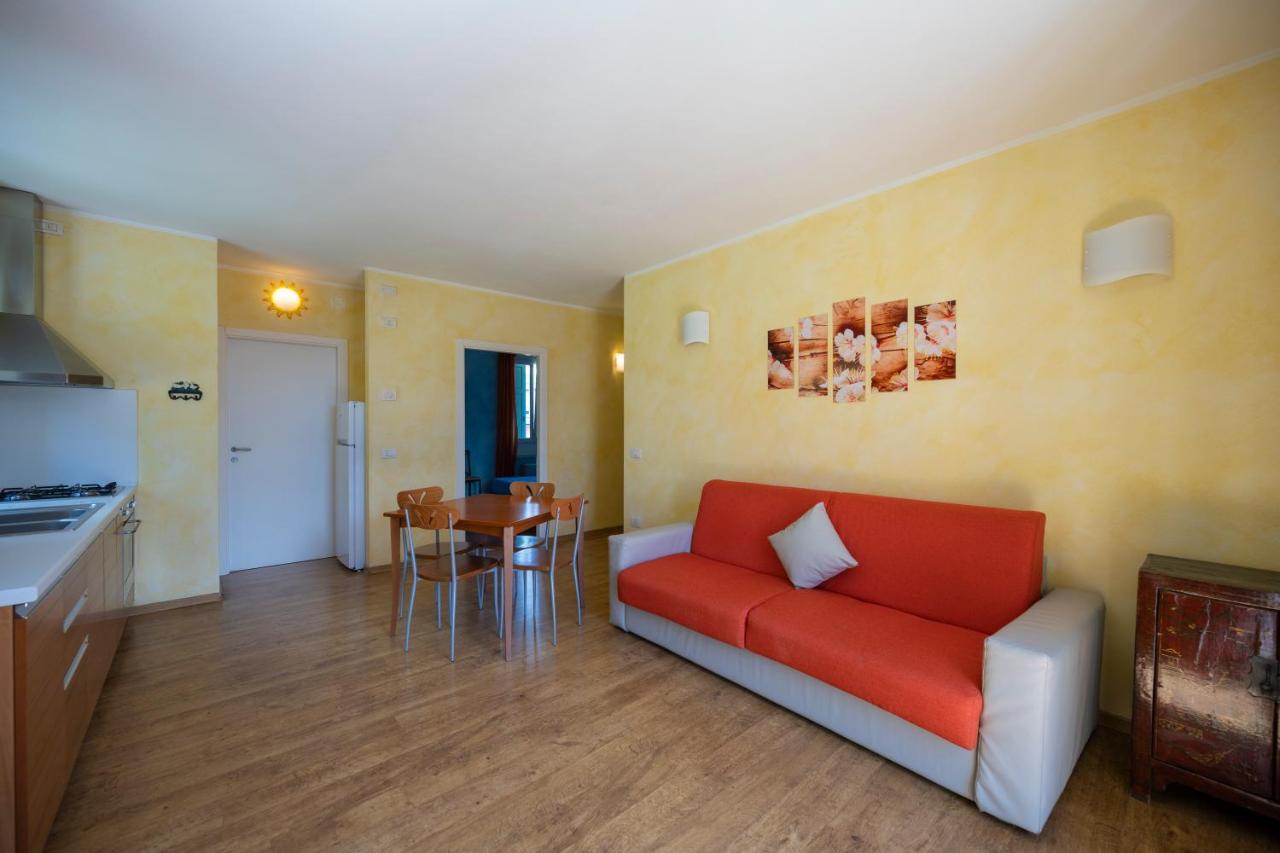 Villa Bellaria Riva del Garda Luaran gambar