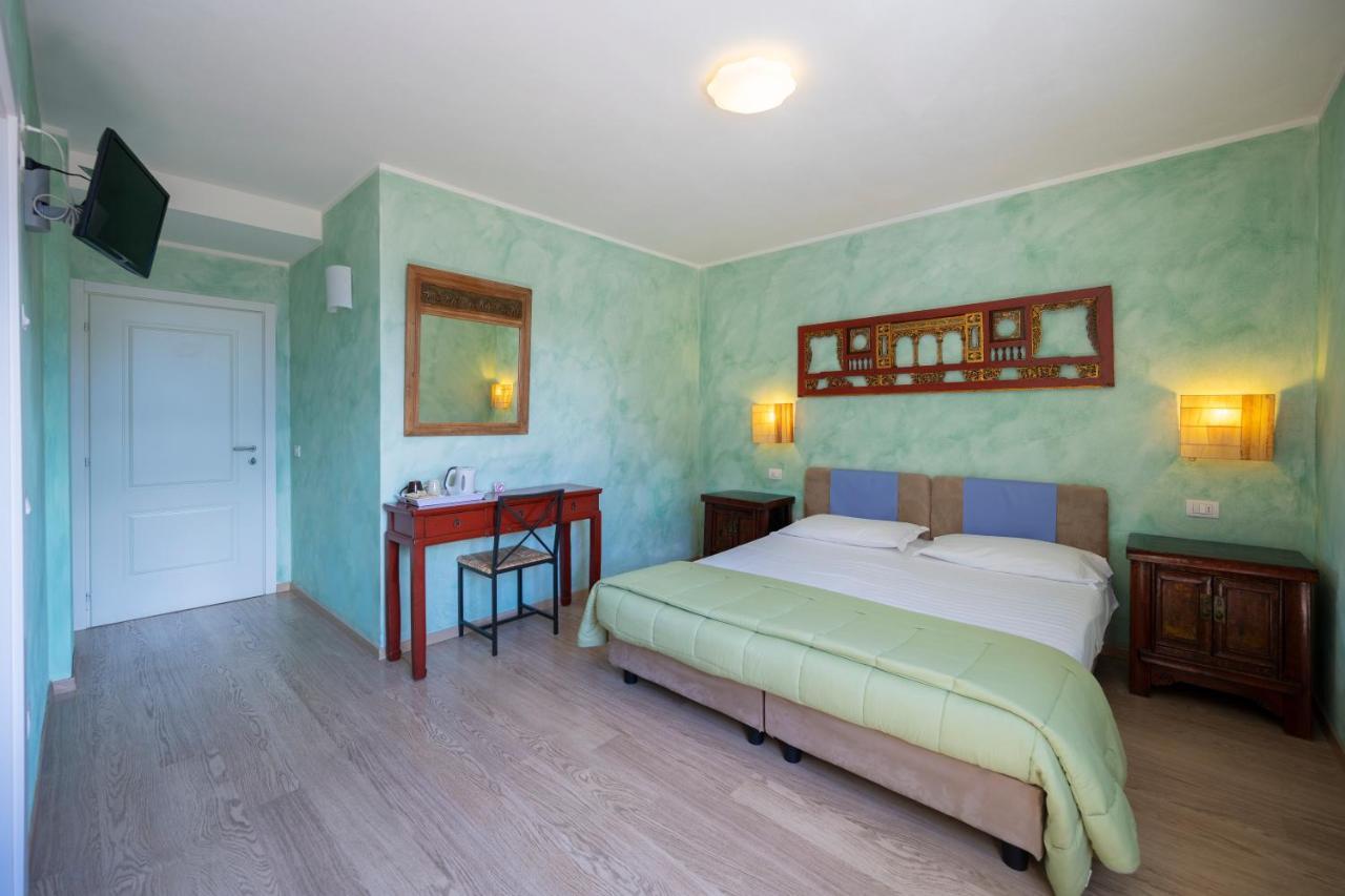 Villa Bellaria Riva del Garda Luaran gambar